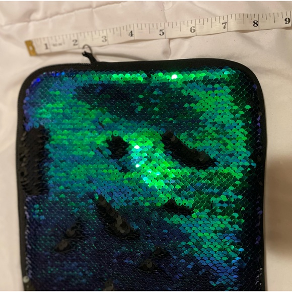 Tablet case with matching pouch - Picture 3 of 6